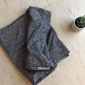 NWOT! Lulu lemon Vinyasa scarf